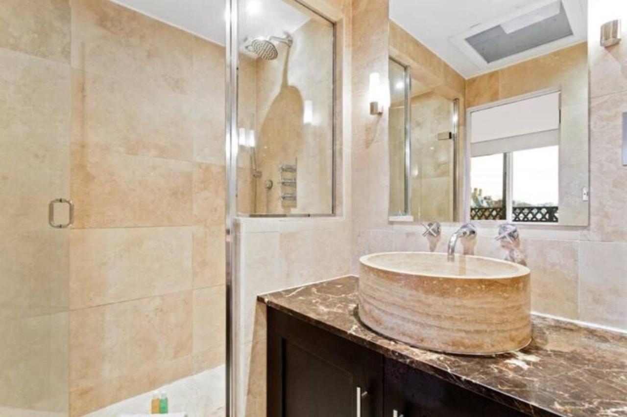 Bright 2 Bedroom Near The Natural History Museum Лондон Экстерьер фото