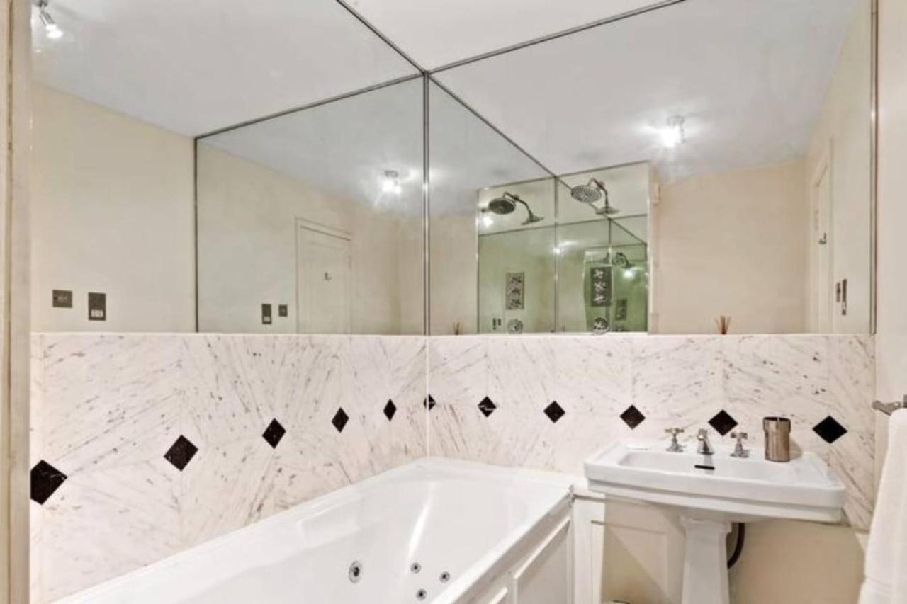 Bright 2 Bedroom Near The Natural History Museum Лондон Экстерьер фото
